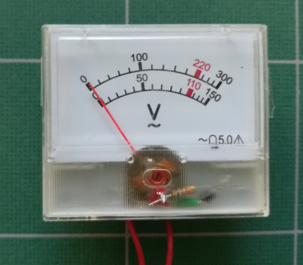 Voltmetro analogico a pannello 0-300V AC