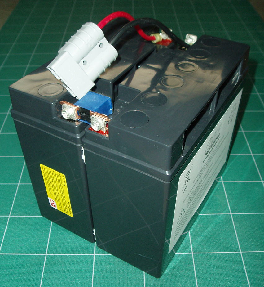 Pacco batterie COMPATIBILE APC RBC7 CSB