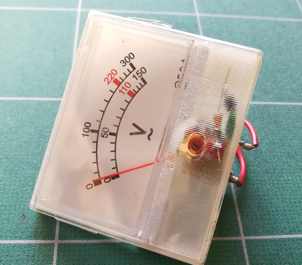 Voltmetro analogico a pannello 0-300V AC - Clicca l'immagine per chiudere