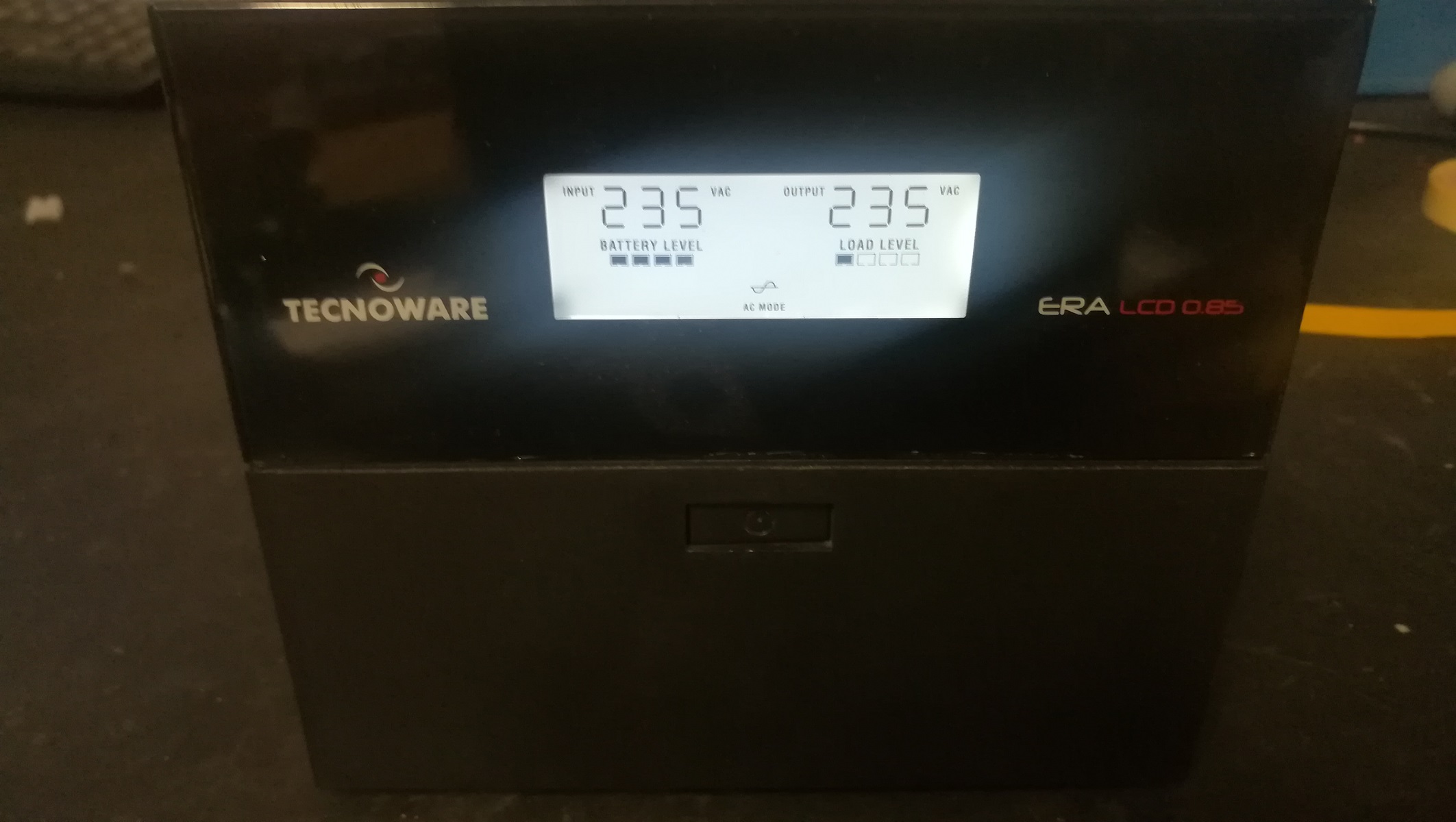 Tecnoware UPS ERA LCD 0.85 0,85 kVA 595 W Tecnoware UPS ERA LCD 0.85 0,85 kVA 595 W