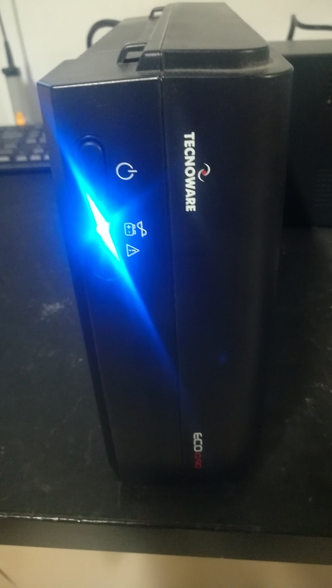 Tecnoware Eco 0.90 0,9kVA 540W 2 presae AC Tecnoware Eco 0.90 0,9kVA 540W 2 presae AC